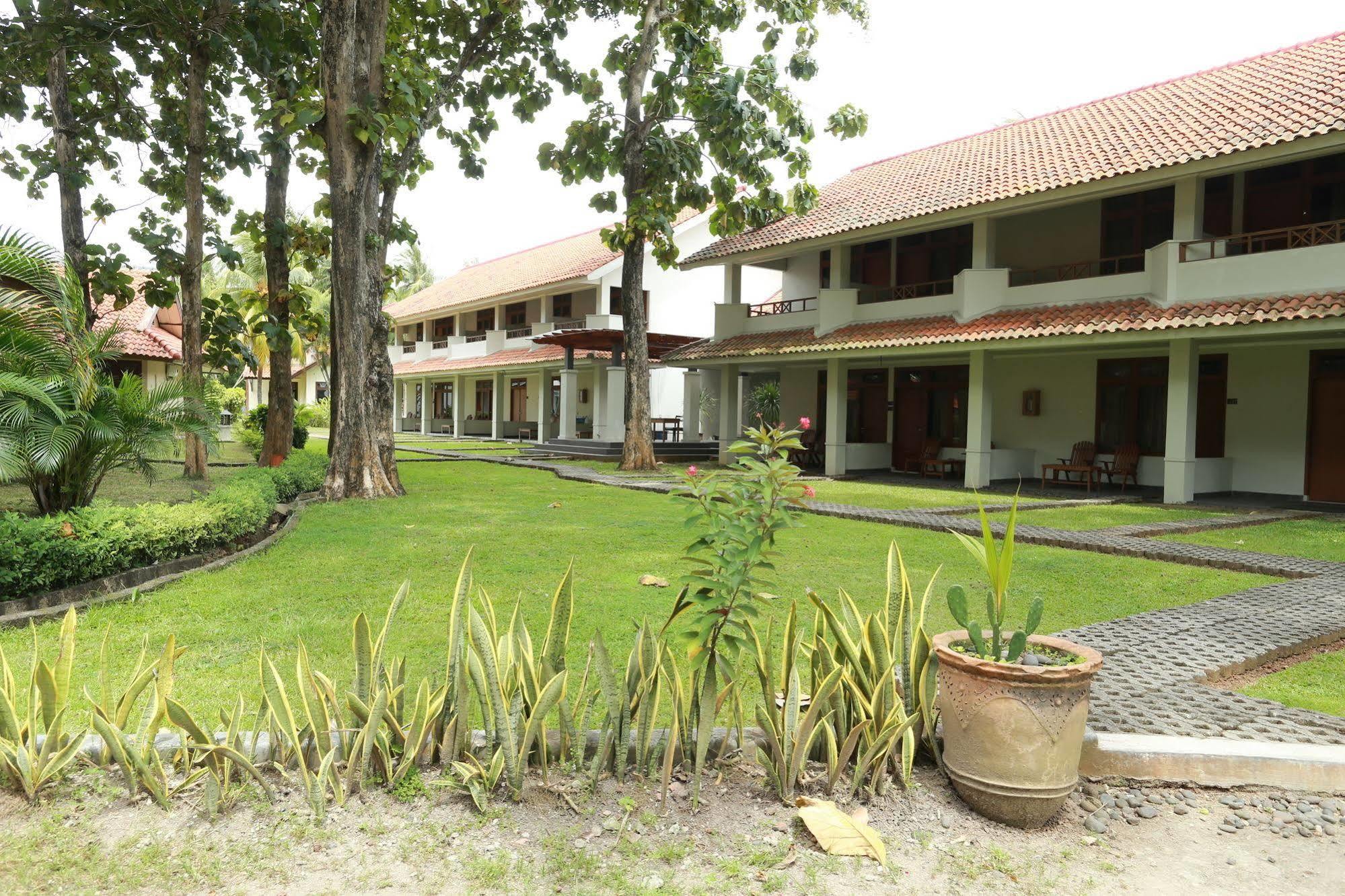 Sanghyang Indah Spa Resort Аньер Экстерьер фото